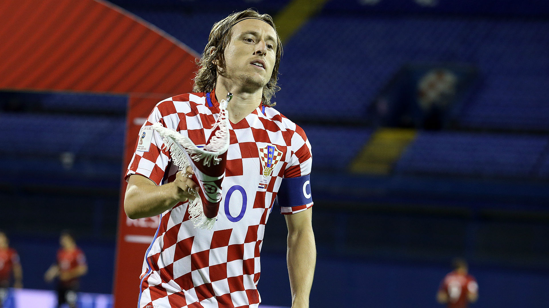 青岛西海岸总经理：郑智确实是球队新任主帅候选人之一